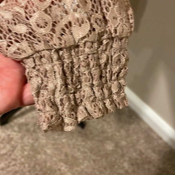 Cable and Gauge Stretch Lace top​ - Picture 9 of 9